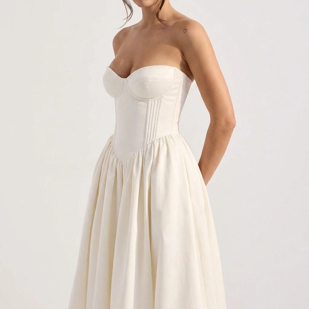 Sexy strapless dress for women in summer — lifestyle