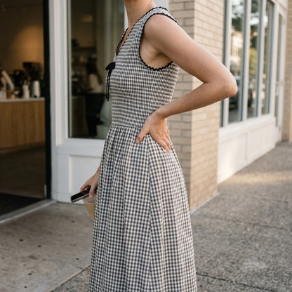 Elegant Plaid Midi Dress for Women Shirred Sheath Contrasting V Neck Sleeveless Natural Waist Daily Summer 100% Cotton Black — lifestyle