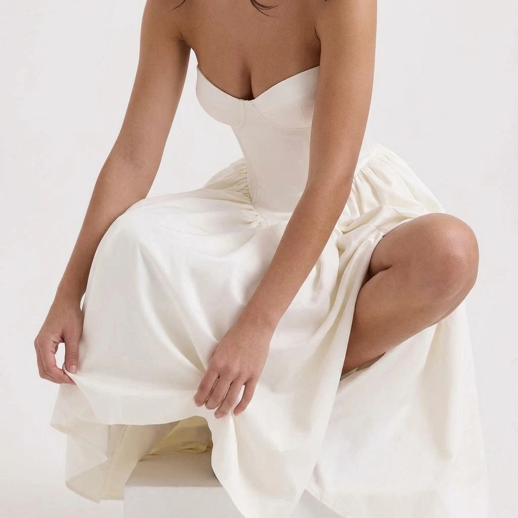 Sexy strapless dress for women in summer — lifestyle