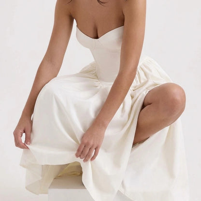 Sexy strapless dress for women in summer — lifestyle