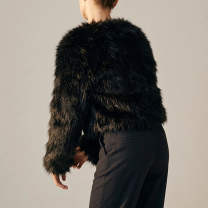 Street faux fur coat for winter — lifestyle