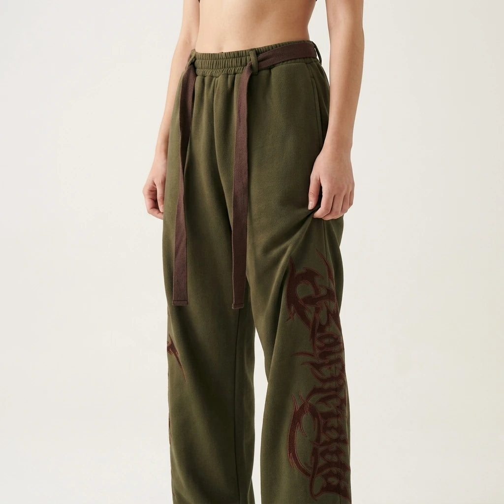 fleece-lined sweatpants — lifestyle
