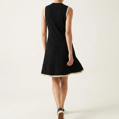 Knitted mini dress fashionable round neck pleated A-line dress — lifestyle