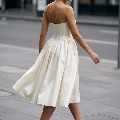 Sexy strapless dress for women in summer — lifestyle