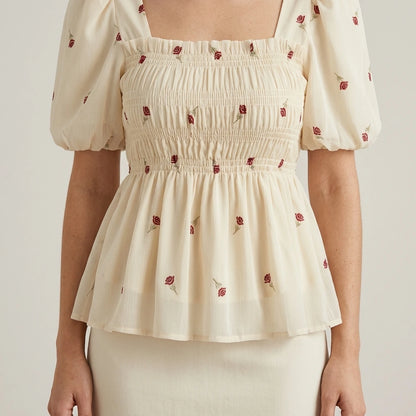 French Style Floral Print Square Collar Bubble Sleeve Slimming Top Short Sleeve Waist Cinched Summer 2026 Fashion Trend — lifestyle